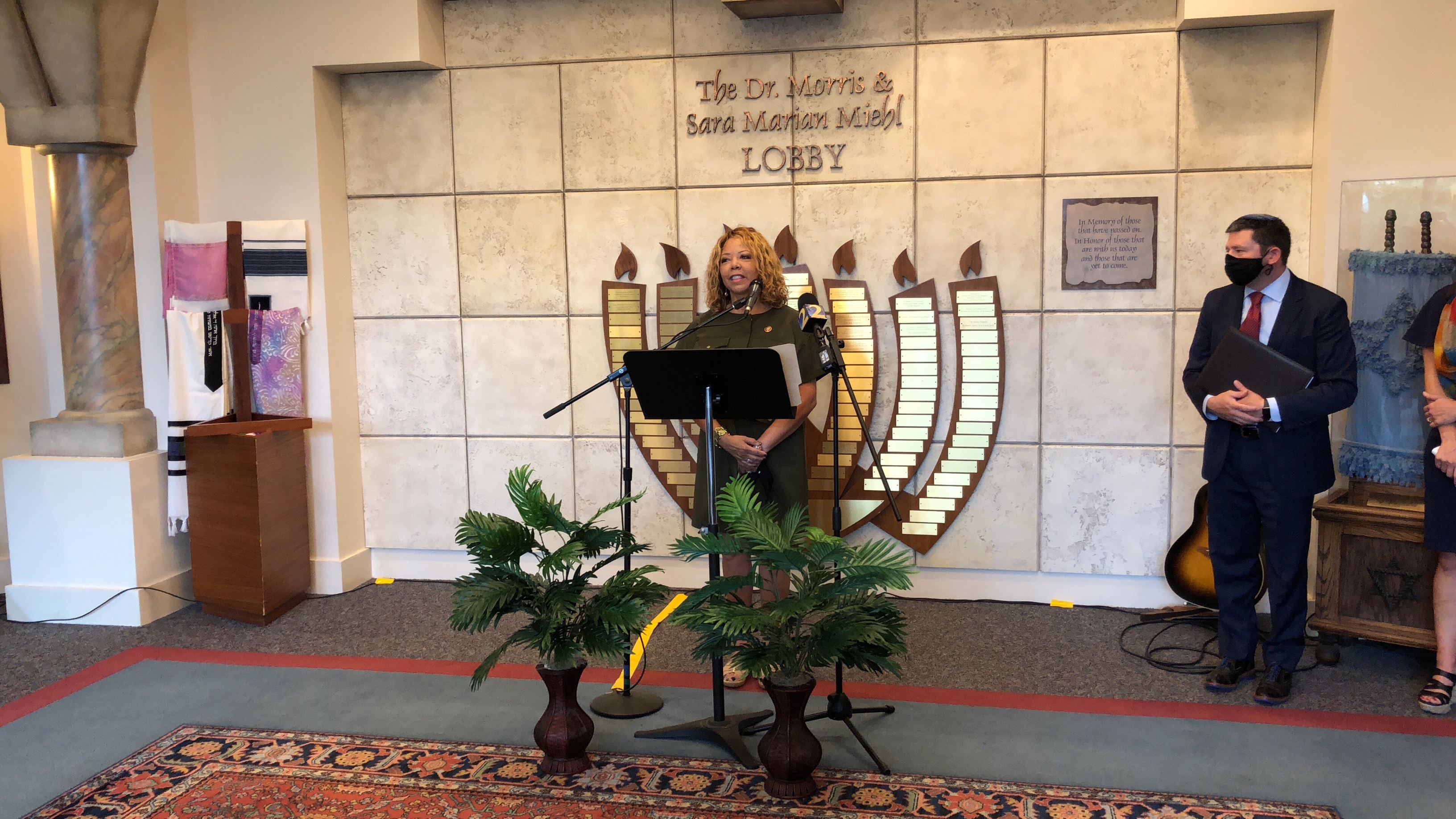 McBath, Interfaith, and Community Leaders Hold Press Conference at Local Synagogue